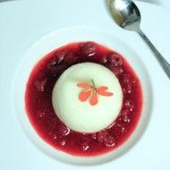 Panna cotta z malinami