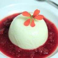 Panna cotta z malinami