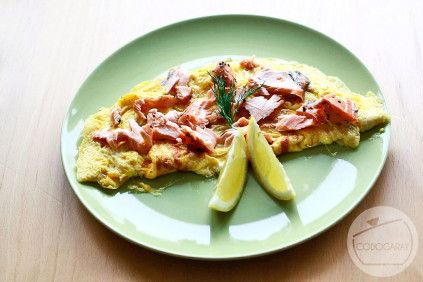 omlet-z-lososiem