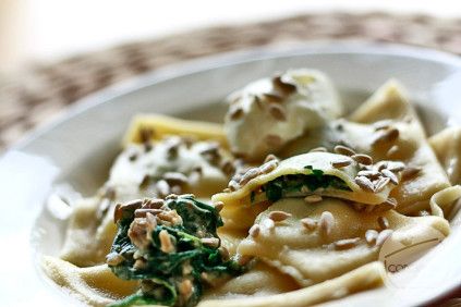 Ravioli ze szpinakiem i serem ricotta